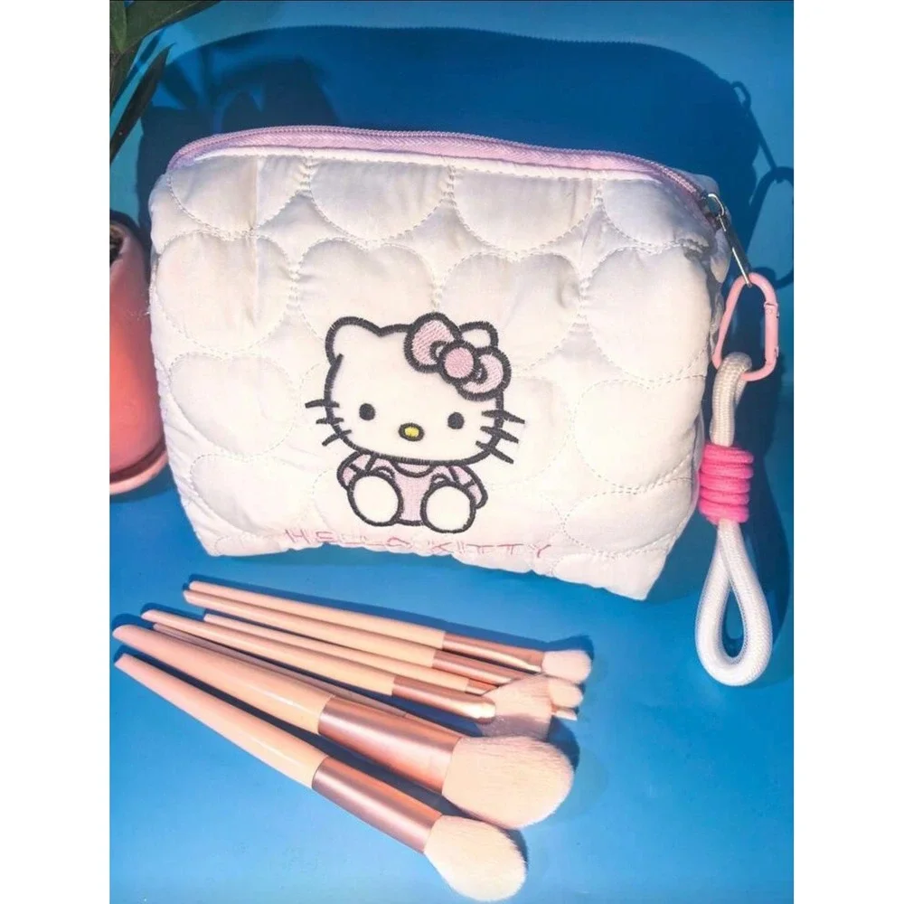 Hello Kitty Quilted Makeup Bag Set 2pc‎ Cream White Heart Pattern Cosmetic Case